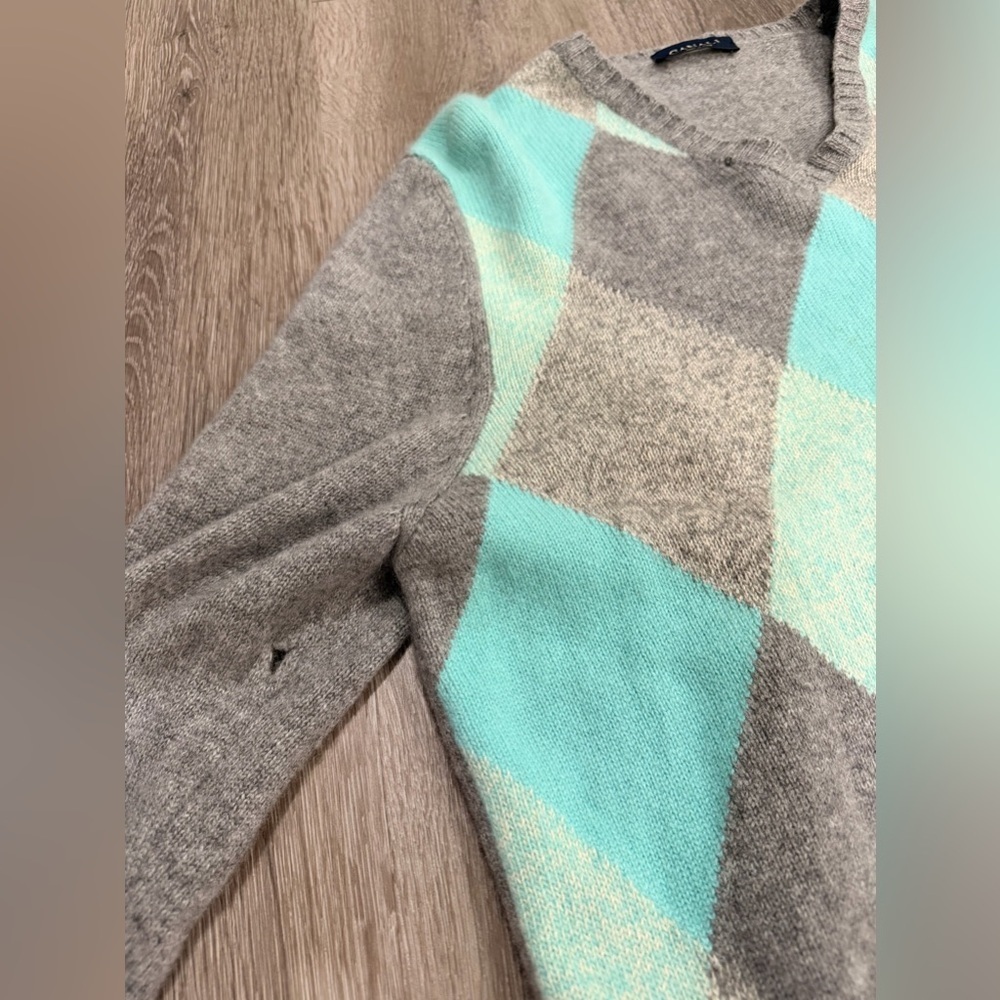 Canali Men's V-Neck Argyle Sweater in Gray and Aqua - Picture 6 of 10